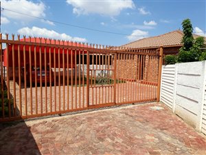 3 Bed House in Nellmapius