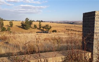 4000 m² Land available in Aviary Hill