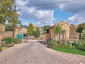 3 Bed Apartment in Strubens Valley