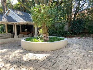 50 m² Commercial space in Saxonwold