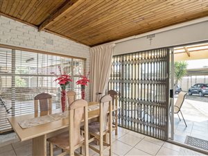 4 Bed House in Bonaero Park