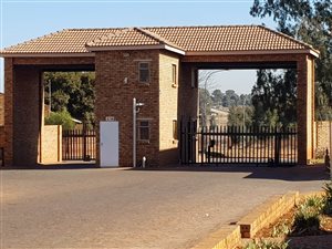 2 Bed Apartment in Krugersrus