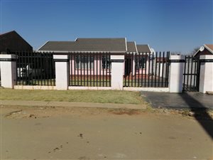 3 Bed House in Sebokeng Zone 17