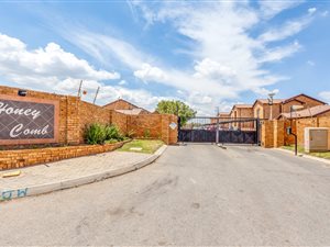 2 Bed Apartment in Honeydew Ridge