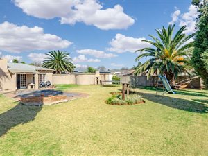 5 Bed House in Dalview