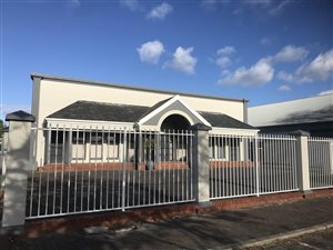 256 m² Commercial space in George South