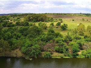 1.8 ha Farm in Parys