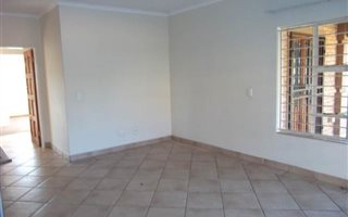 3 Bedroom House in Comet