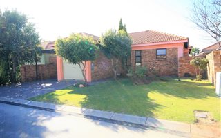 3 Bedroom Simplex in Southdowns