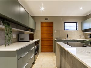 3 Bed Simplex in Roodepoort Central
