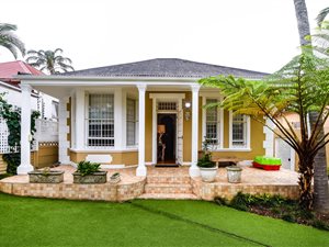 4 Bed House in Morningside