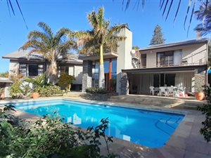 6 Bed House in Denver Park