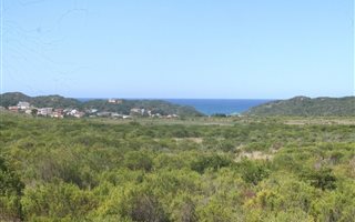 275 m² Land available in Cosy Corner