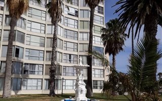 2 Bedroom House in Strand Central