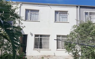 3 Bedroom House in Groenvallei