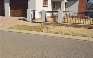 3 Bedroom House in Erasmus