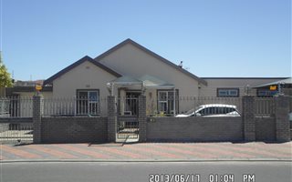 4 Bedroom House in Mitchells Plain