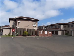 3 Bed Townhouse in Meerensee