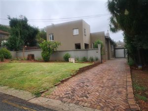 4 Bed House in Rietfontein