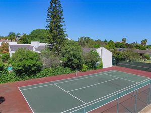 5 Bedroom House in Constantia