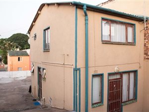 2 Bed House in Westcliff