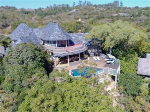 5 Bed House in The Rest