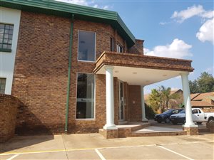 42 m² Commercial space in Clubview
