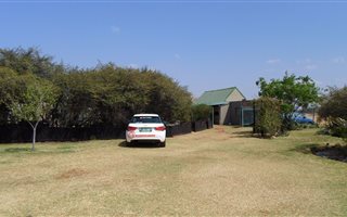 1.7 ha Farm in Koster