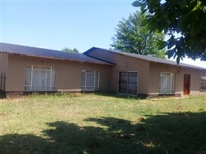 4 Bed House in Jameson Park