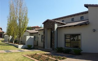 3 Bedroom House in Newmark Estate