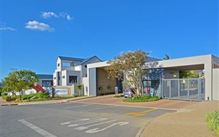 2 Bedroom Apartment in Paulshof