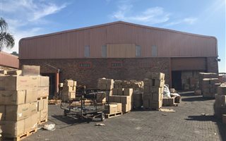 805 m² Industrial space in Monavoni