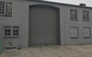 194 m² Industrial space in Airport Industria
