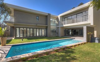 5 Bedroom Cluster in Houghton Estate