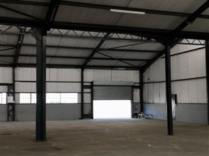 1000 m² Industrial space in Rustenburg Central