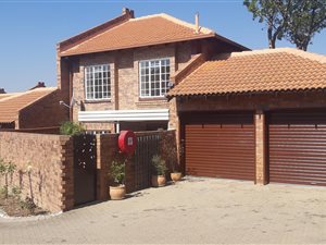 3 Bed Duplex in Garsfontein