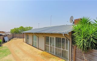 3 Bedroom House in Bonaero Park
