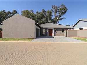 3 Bed Townhouse in Brentwood