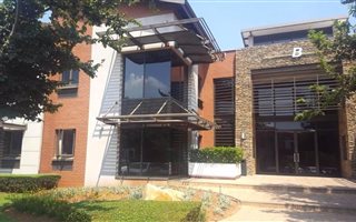 192 m² Office Space in Greenstone Hill