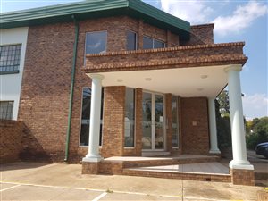 44 m² Commercial space in Clubview