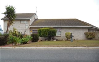 3 Bedroom House in Langebaan Central