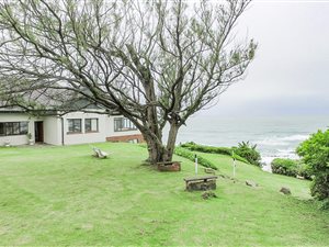 6 Bed House in Salt Rock