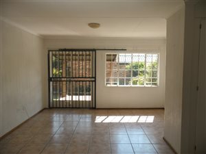 2 Bed Townhouse in Magalieskruin