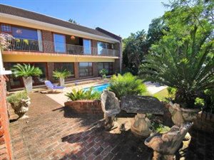 5 Bedroom House in Blue Bend