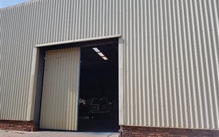 2500 m² Industrial space in Ormonde