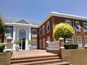 380 m² Office Space in Bryanston East