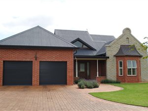 4 Bed House in Lynnwood