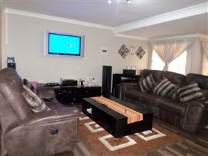3 Bed House in Dobsonville