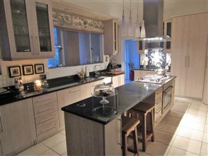 7 Bed House in Sunridge Park