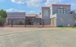 4 Bedroom House in Lenasia South